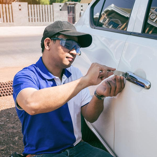 la especialidad de nuestro servicio de cerrajería de autos es la apertura y reparación de cerraduras de vehículos